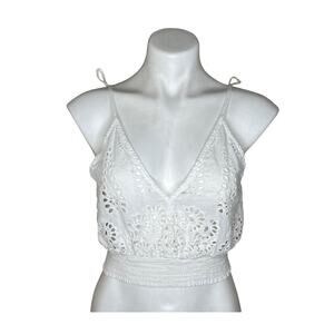 SEEK THE LABEL Eyelet Pull Over Sleeveless Top White Size Medium